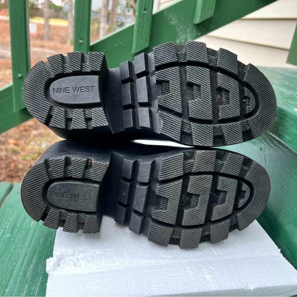 New Nine West Forme Chelsea Lug Sole Boot Ankle Booties Size 7 Black - Picture 4 of 14